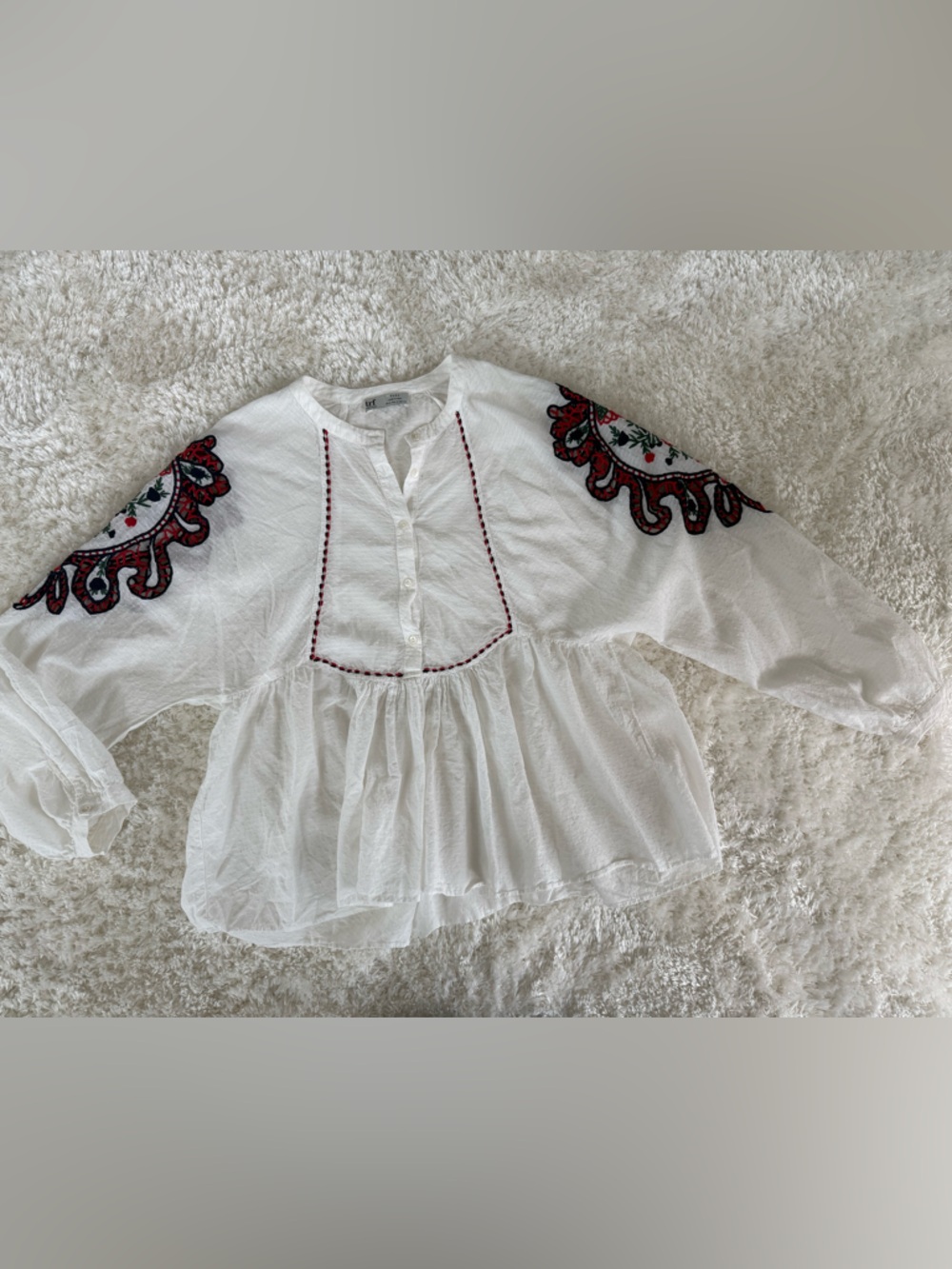 Zara White Textured Embroidered Button-Front Blouse M